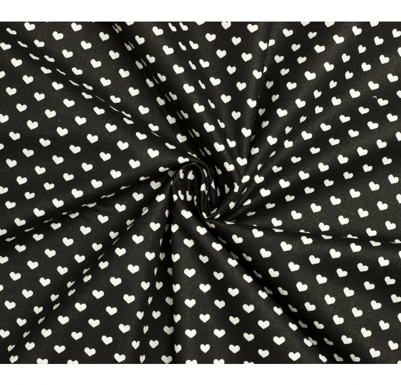 Bílá srdce na černé