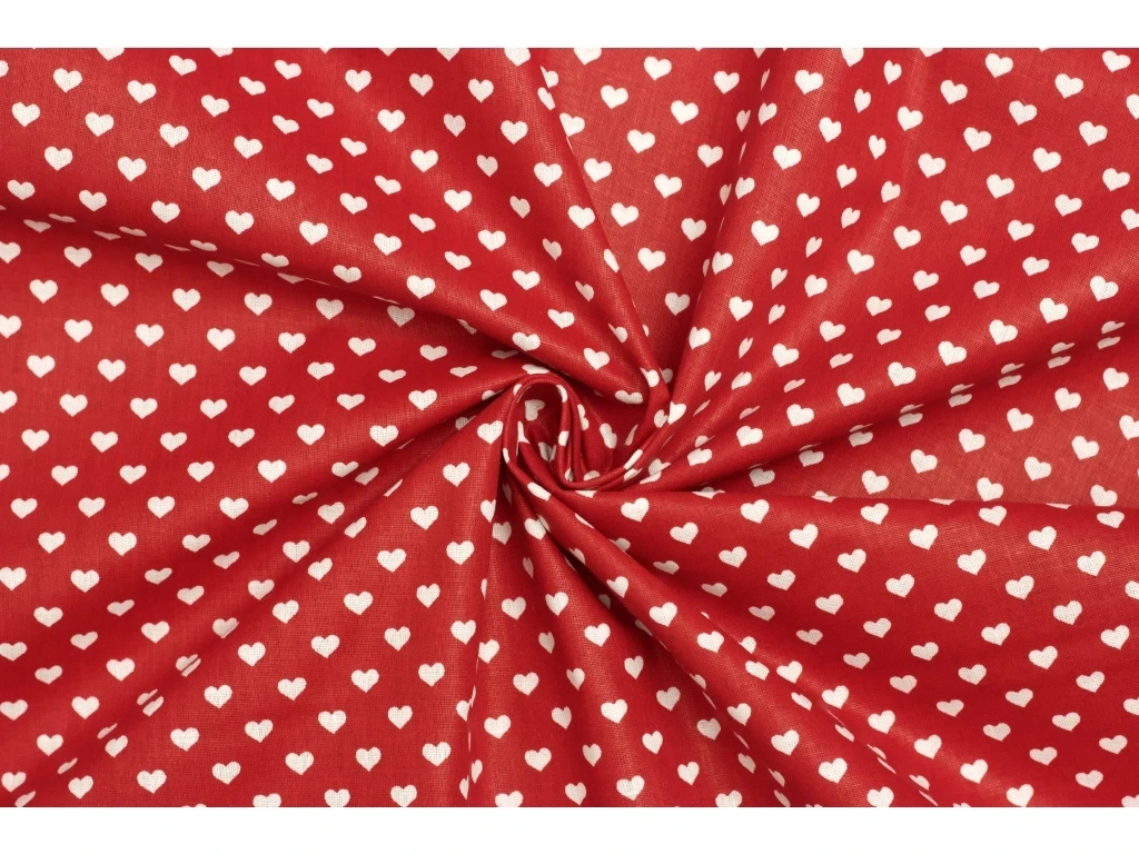 Bílá srdce na červené