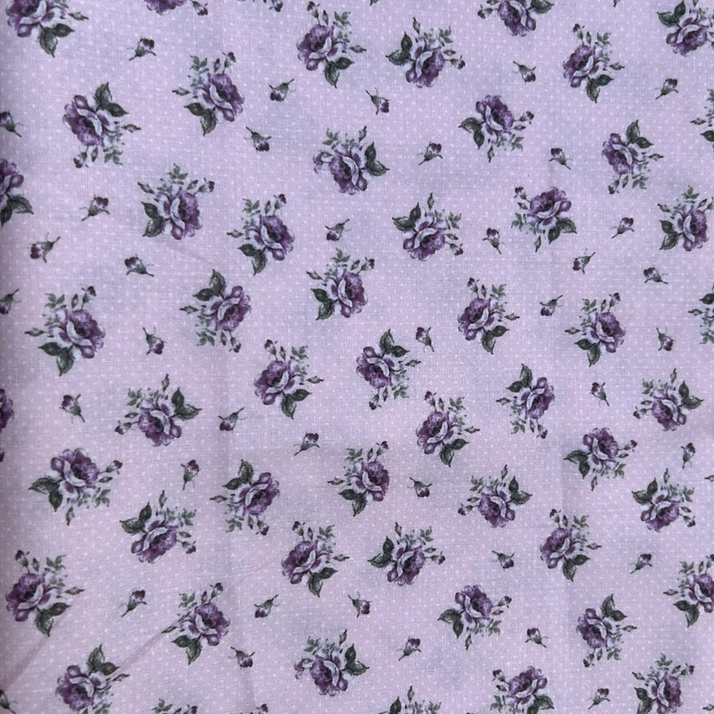 Růže na starorůžovém podkladu